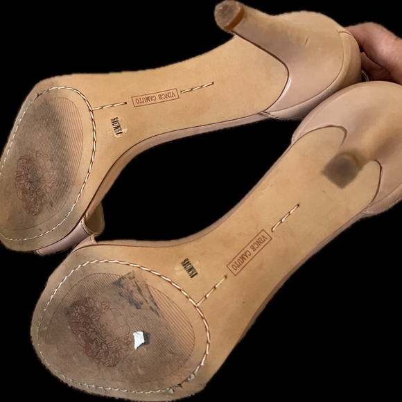 Vince Camuto Heels - Picture 3 of 4